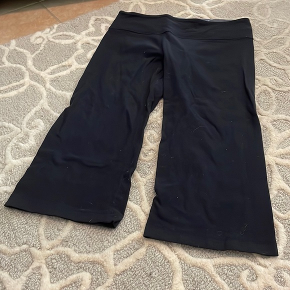 Lululemon Reversible Capri Leggings - Picture 1 of 3